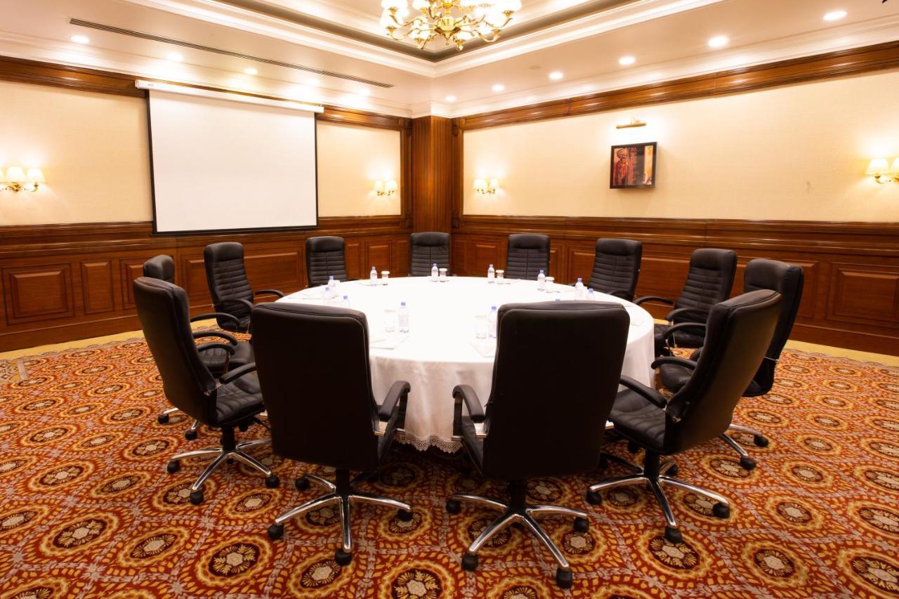 Rixos President Hotel Astana Kültér fotó