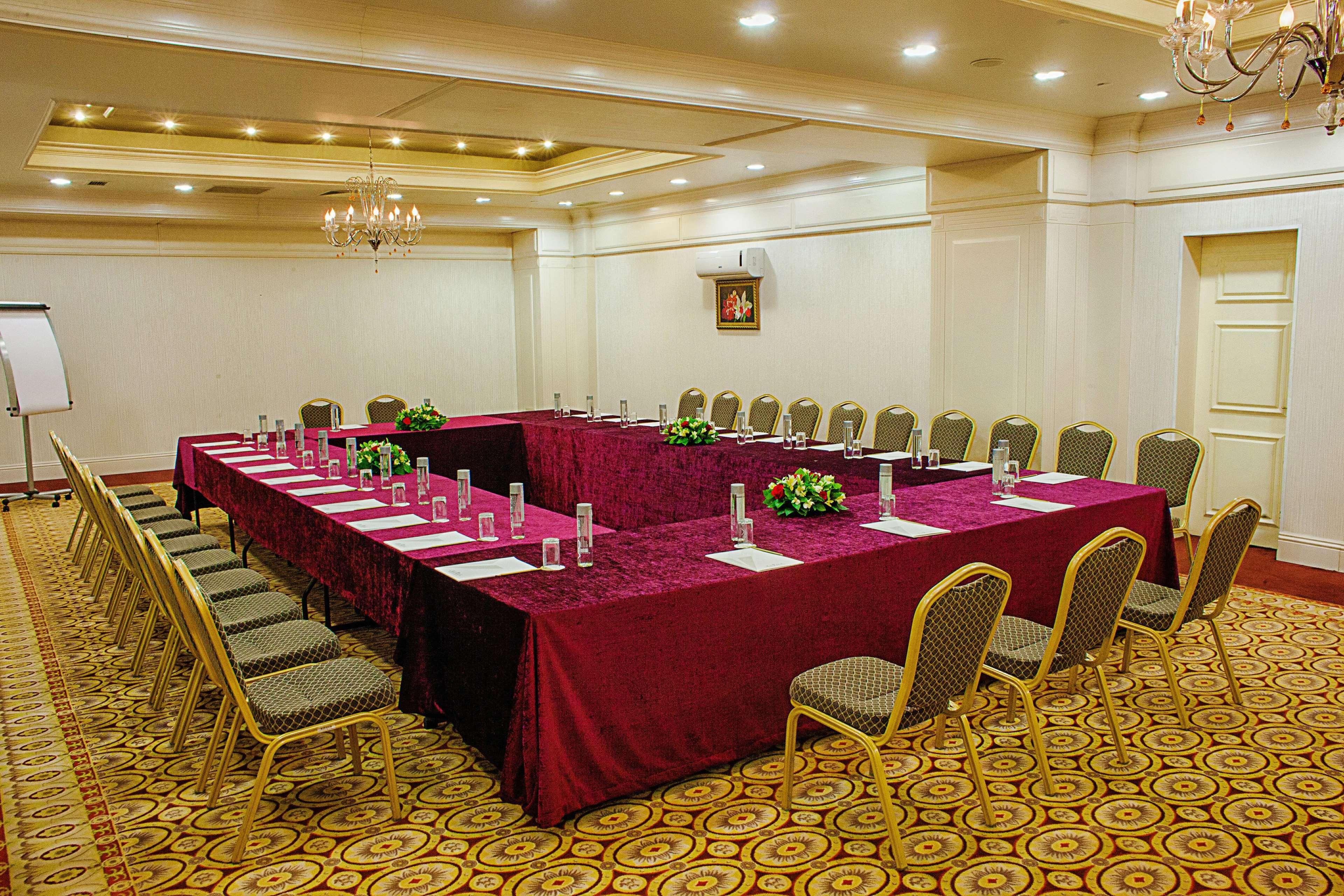 Rixos President Hotel Astana Kültér fotó