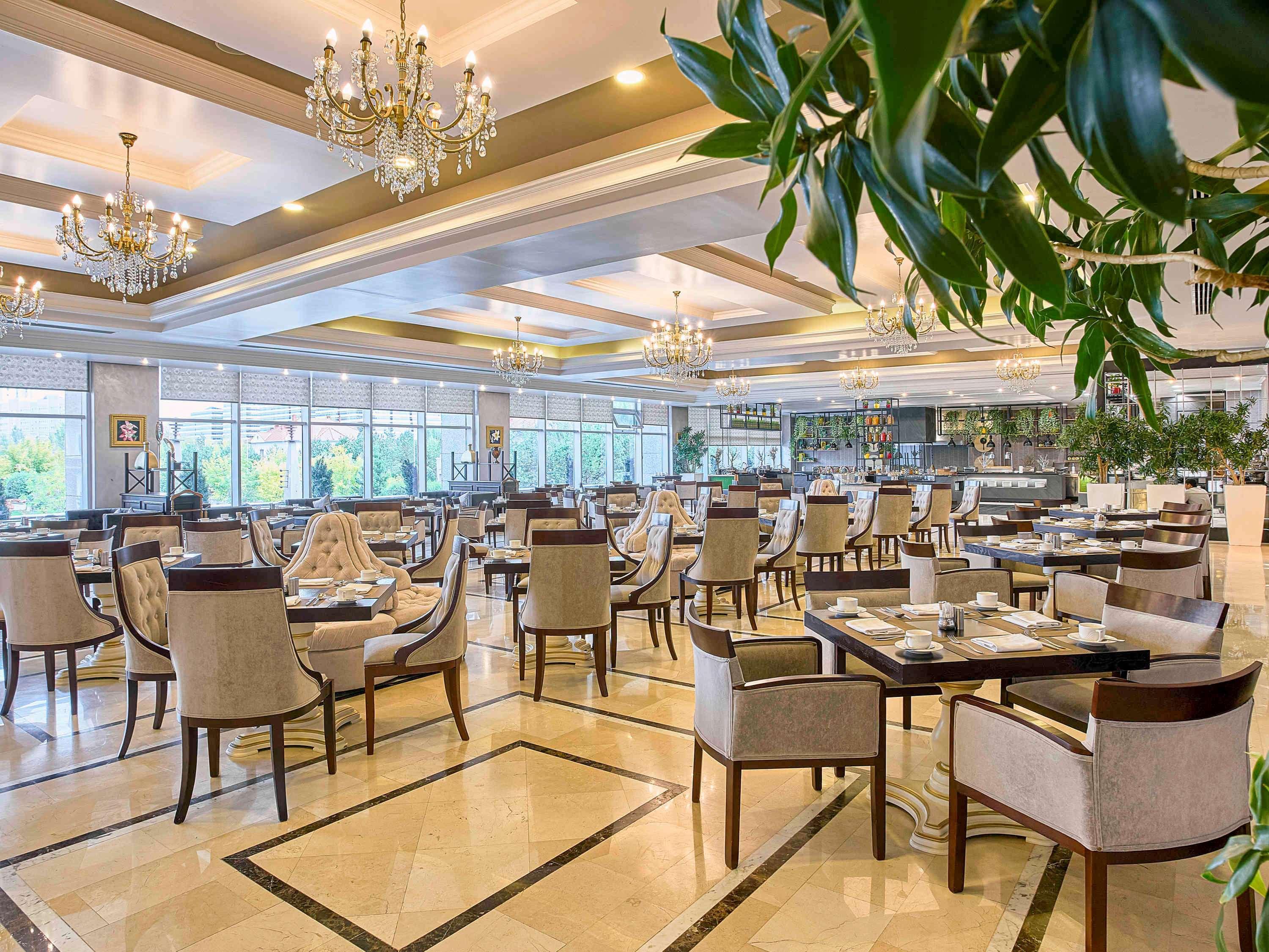 Rixos President Hotel Astana Kültér fotó