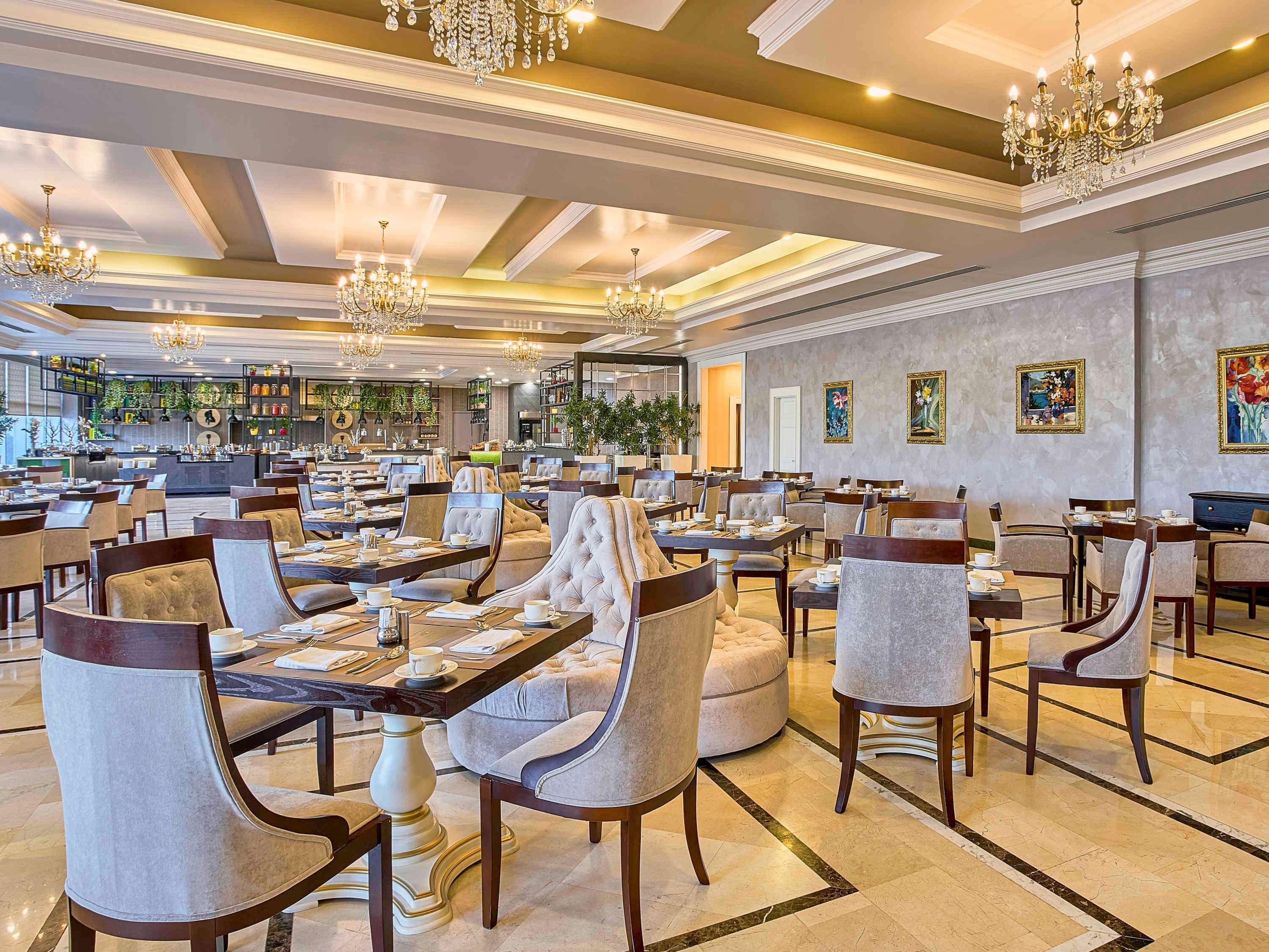Rixos President Hotel Astana Kültér fotó