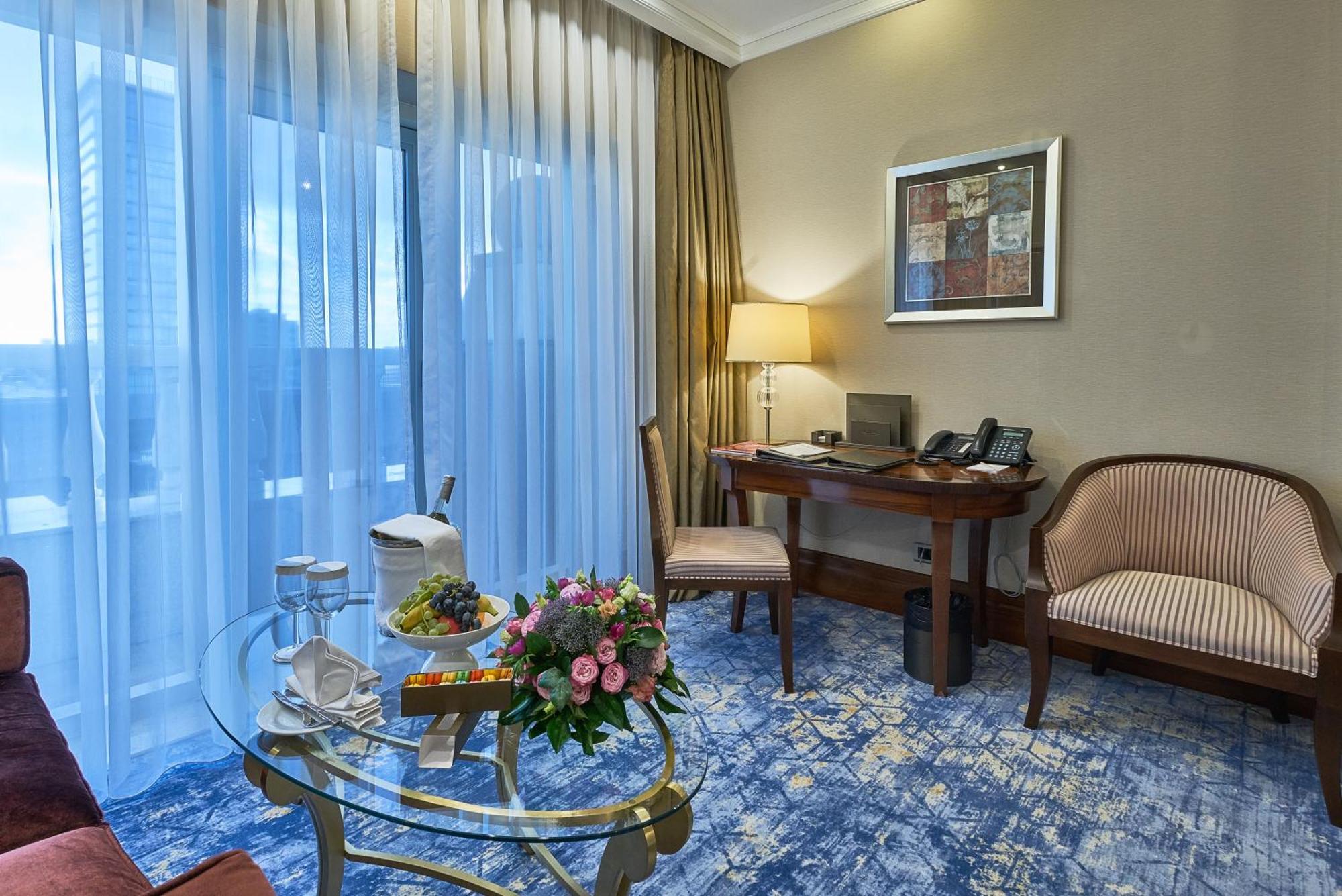 Rixos President Hotel Astana Kültér fotó