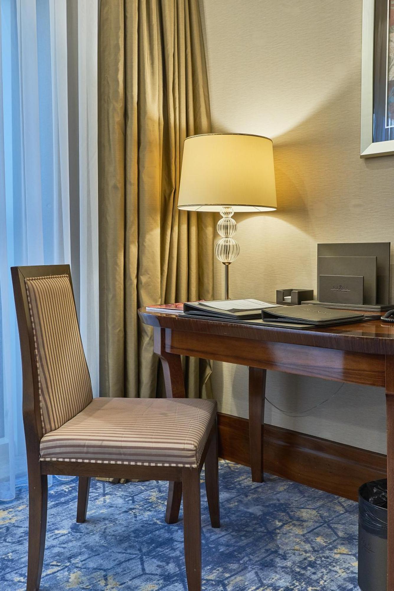 Rixos President Hotel Astana Kültér fotó